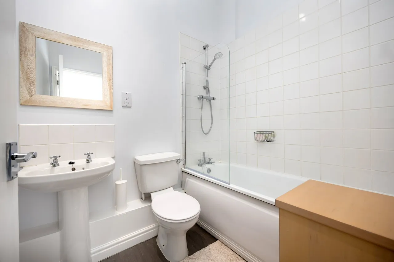 Thomas Wyatt Road, Devizes, SN10, photo 25