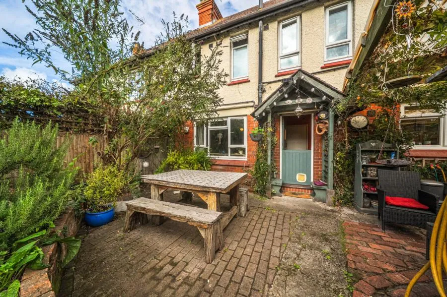 St. George's Avenue, Newbury, RG14, photo 18