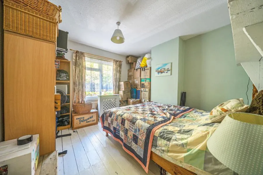 St. George's Avenue, Newbury, RG14, photo 13
