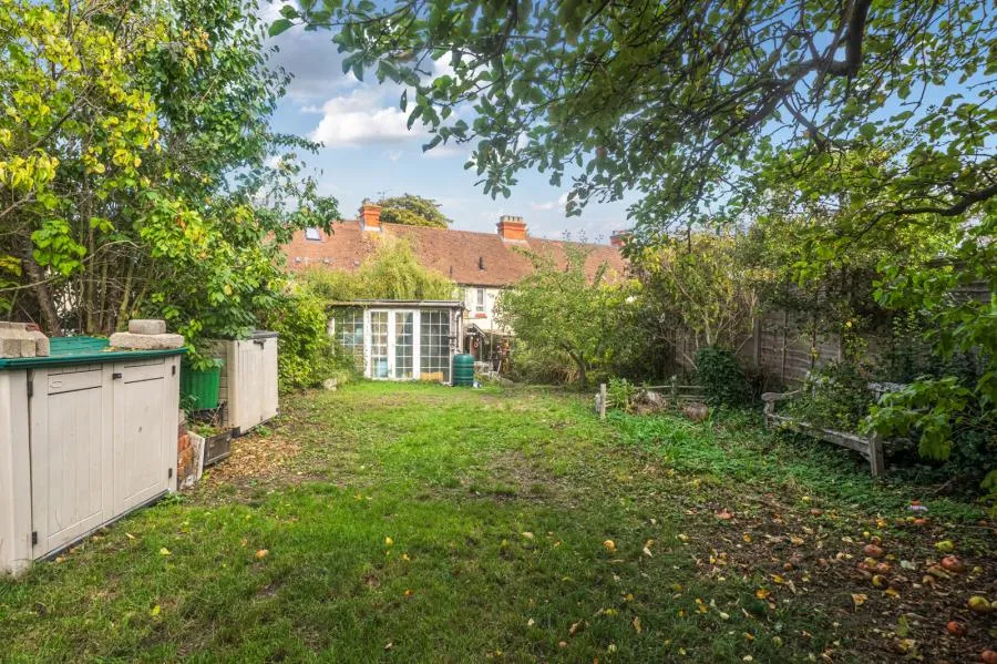 St. George's Avenue, Newbury, RG14, photo 17