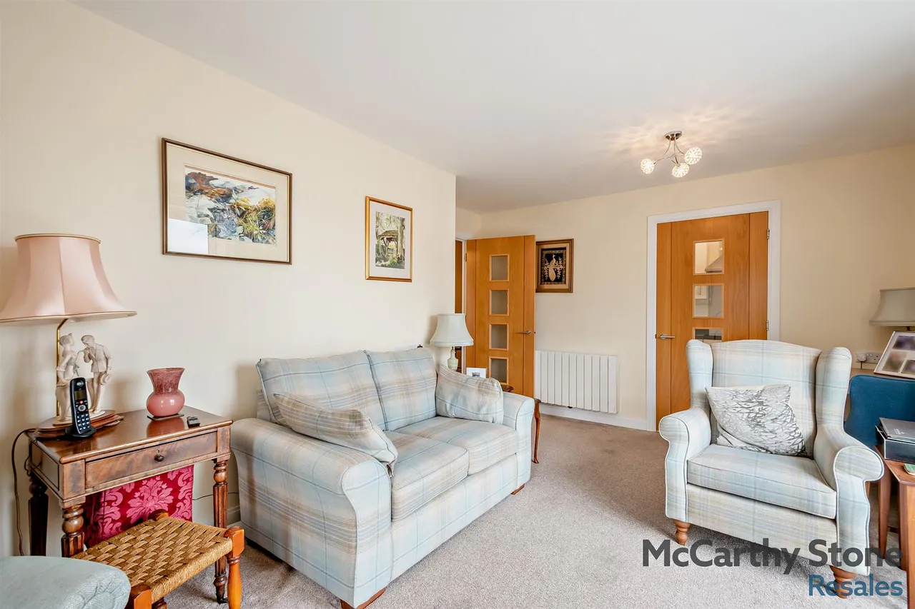 Railway Road, Ilkley, LS29, photo 4