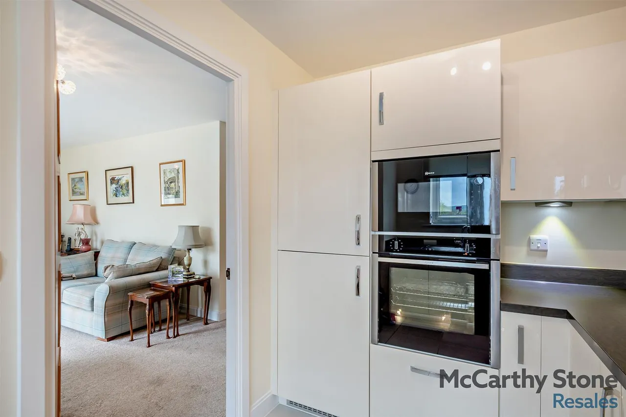 Railway Road, Ilkley, LS29, photo 11