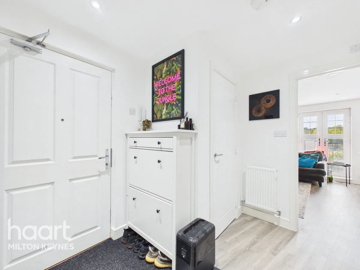 Summerlin Drive, Milton Keynes, MK17, photo 8