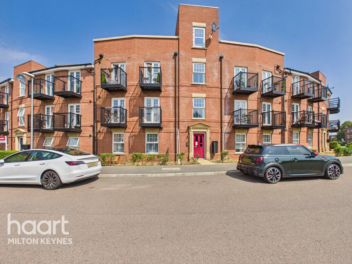 2 bed flat for sale, Summerlin Drive, Milton Keynes, MK17