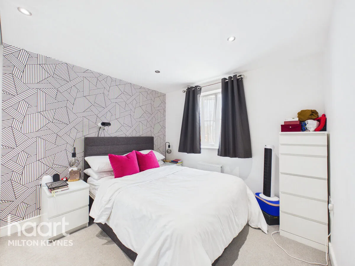 Summerlin Drive, Milton Keynes, MK17, photo 4