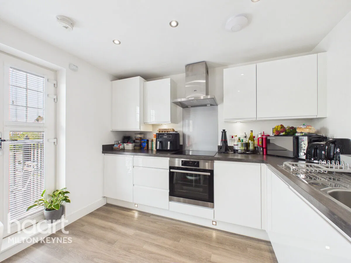 Summerlin Drive, Milton Keynes, MK17, photo 13