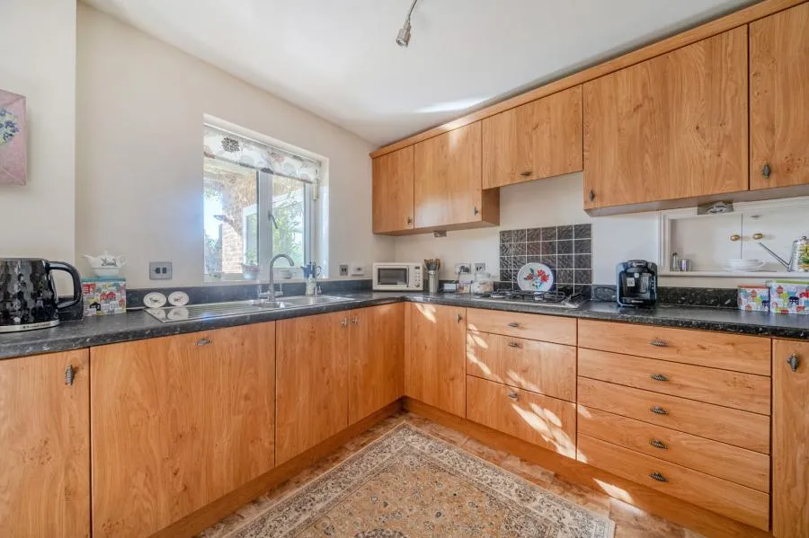 Golding Close, Thatcham, RG19, photo 5