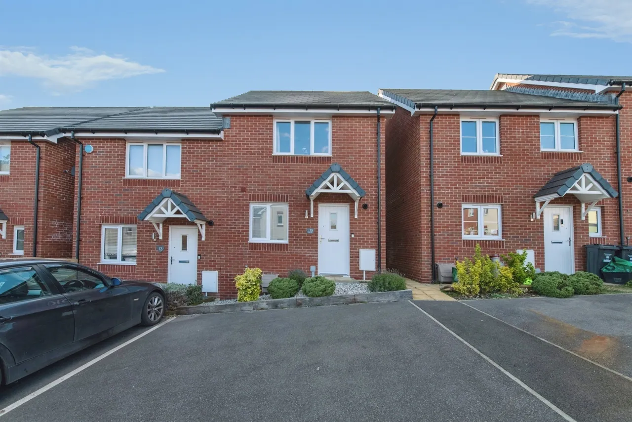 2 bed house for sale — Chapel Way, Axminster