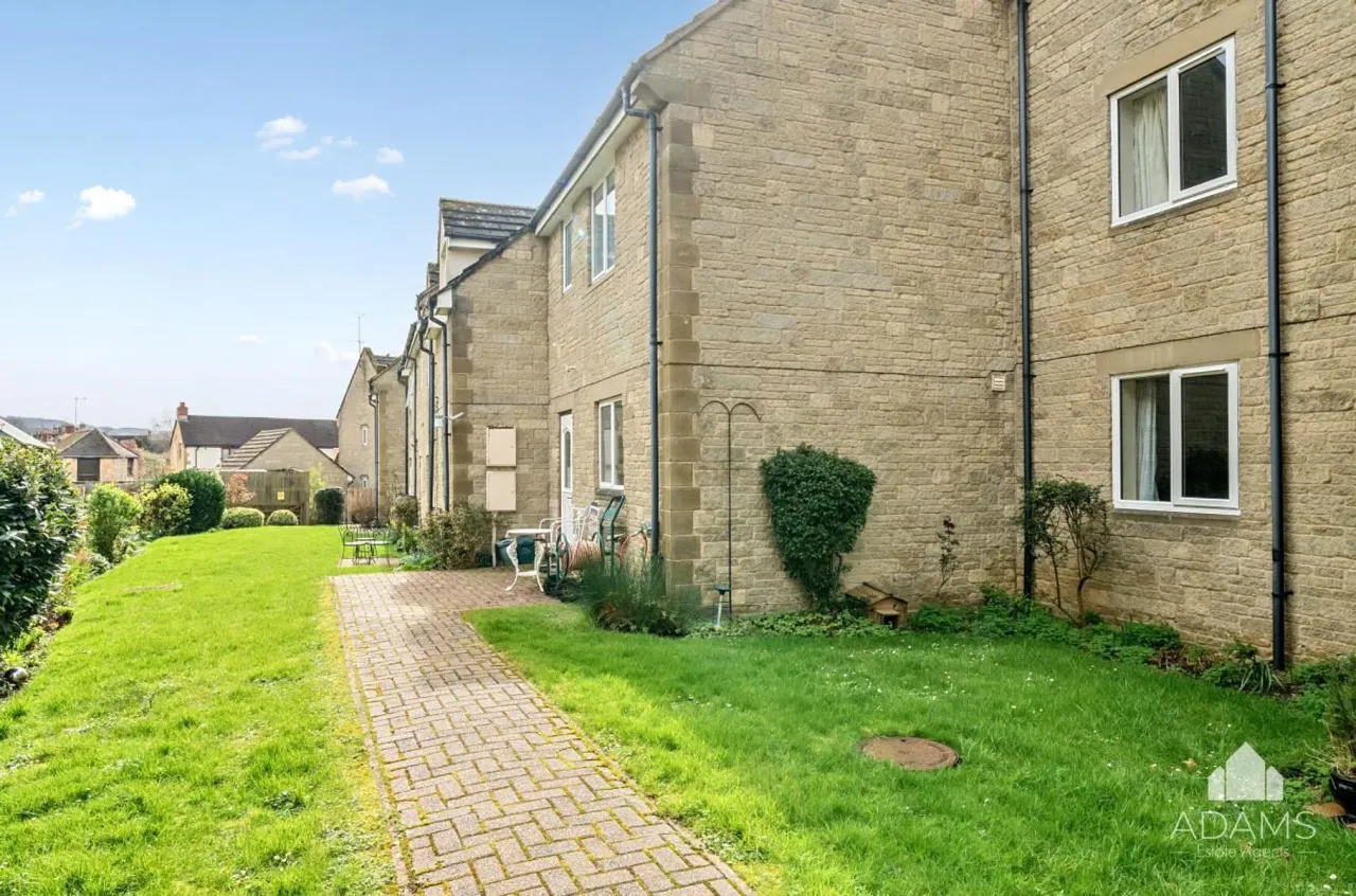 Blenheim Court, Back Lane, Winchcombe, photo 13