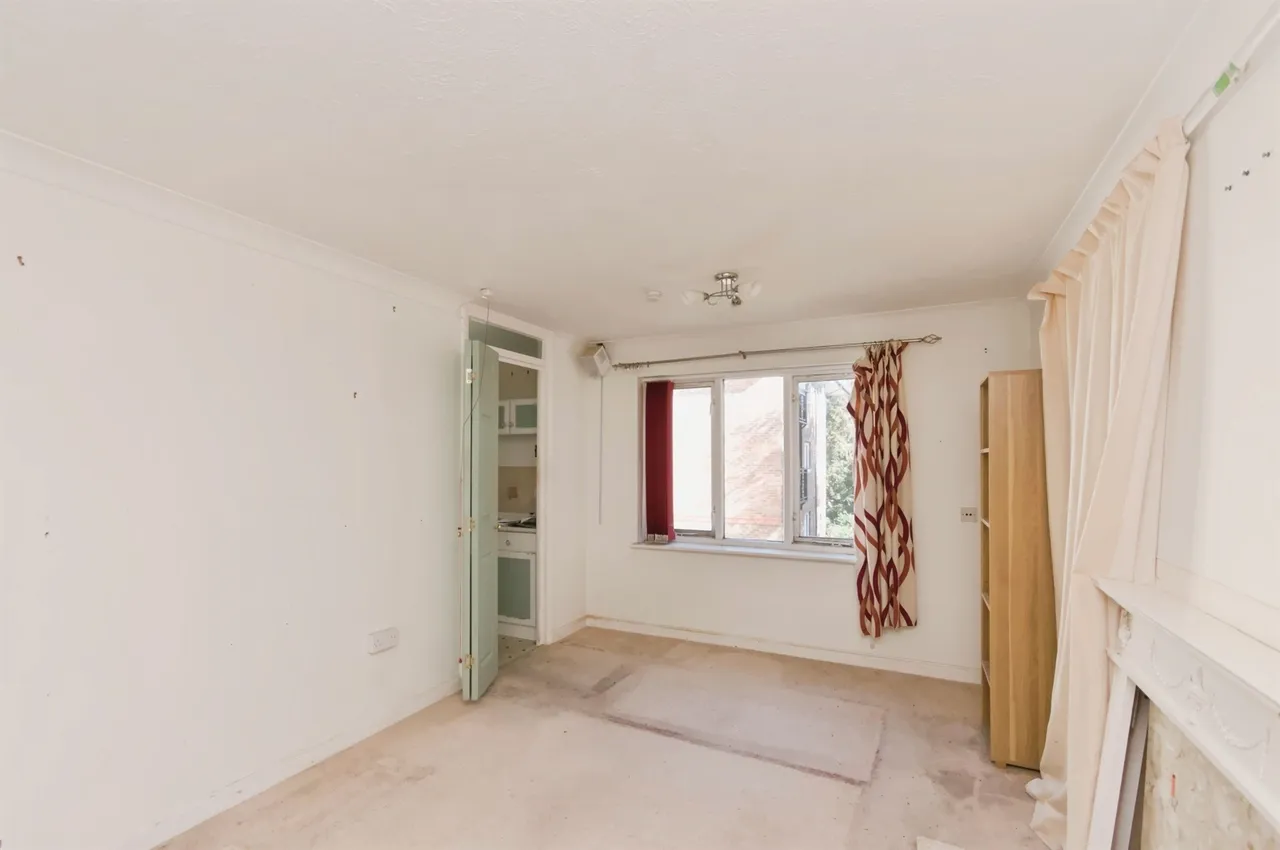 Clover Court, Haywards Heath, RH16, photo 6