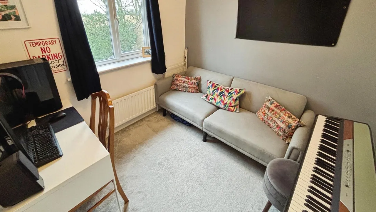 Stonelea Close, Branston, LN4, photo 9