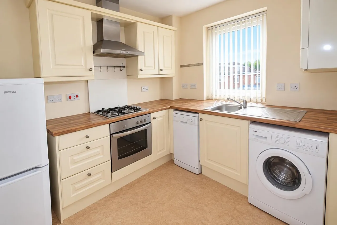 Bramwell Court, Gateshead, NE8, photo 2