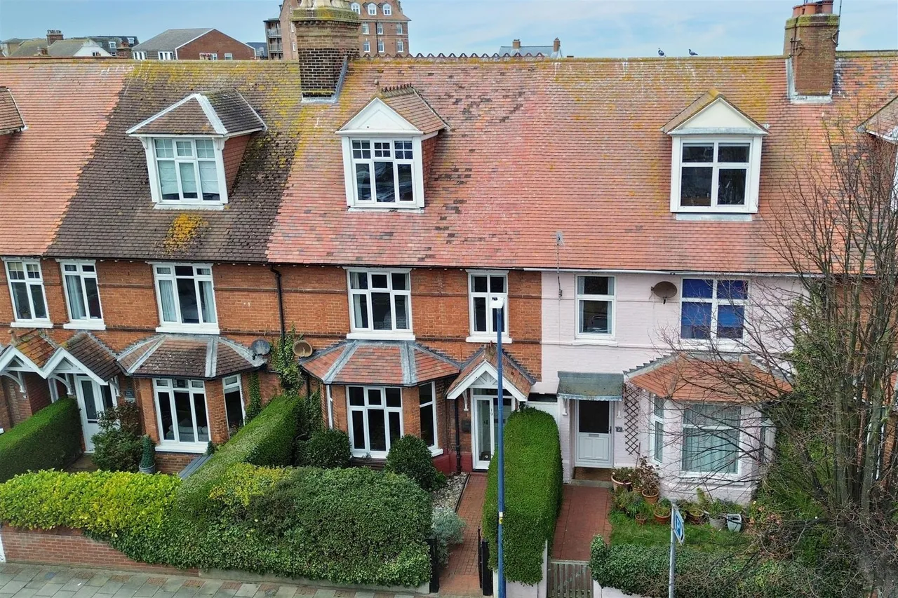 7 bed house for sale, Morris Street, Sheringham, NR26