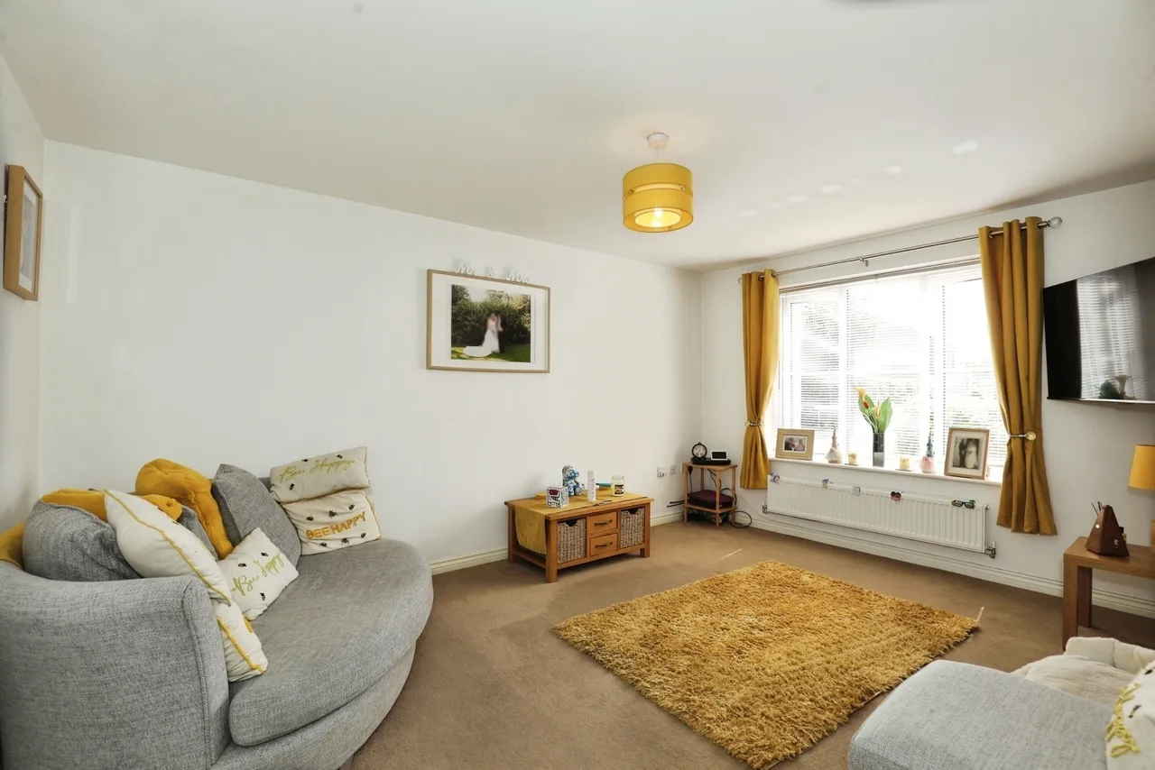 Pickering Croft Place, CREWE, Cheshire, CW1, photo 4