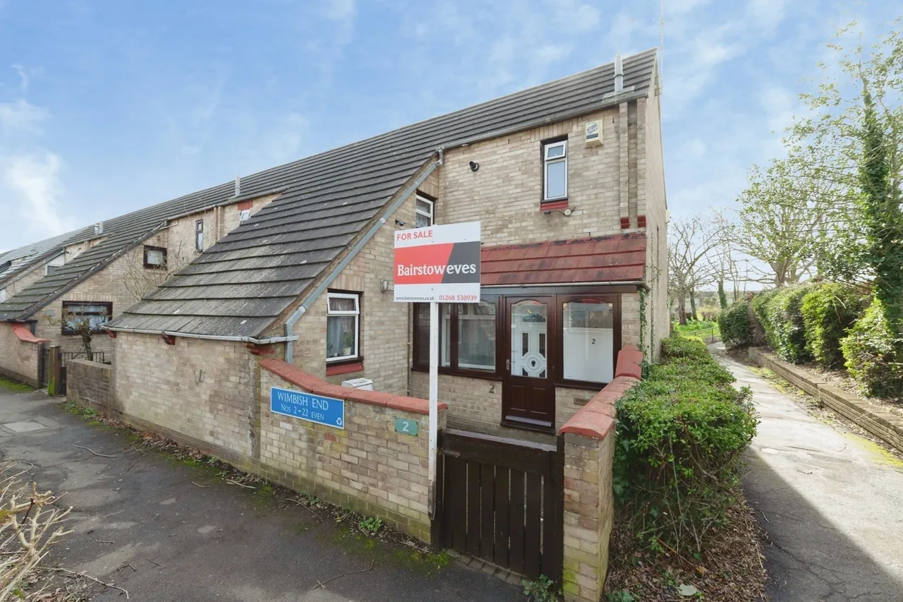 3 bed house for sale — Wimbish End, Basildon, Essex, SS13