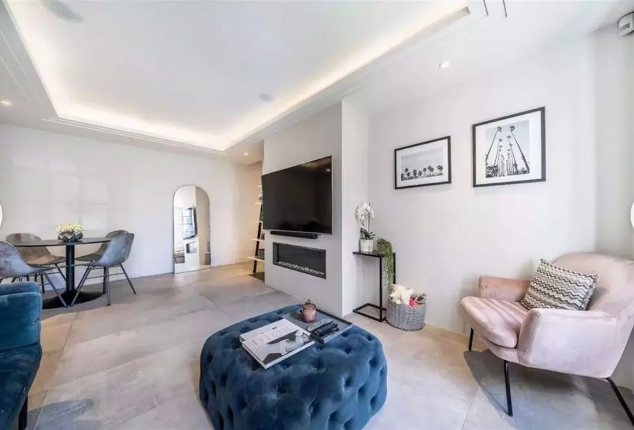 London, NW3, photo 9