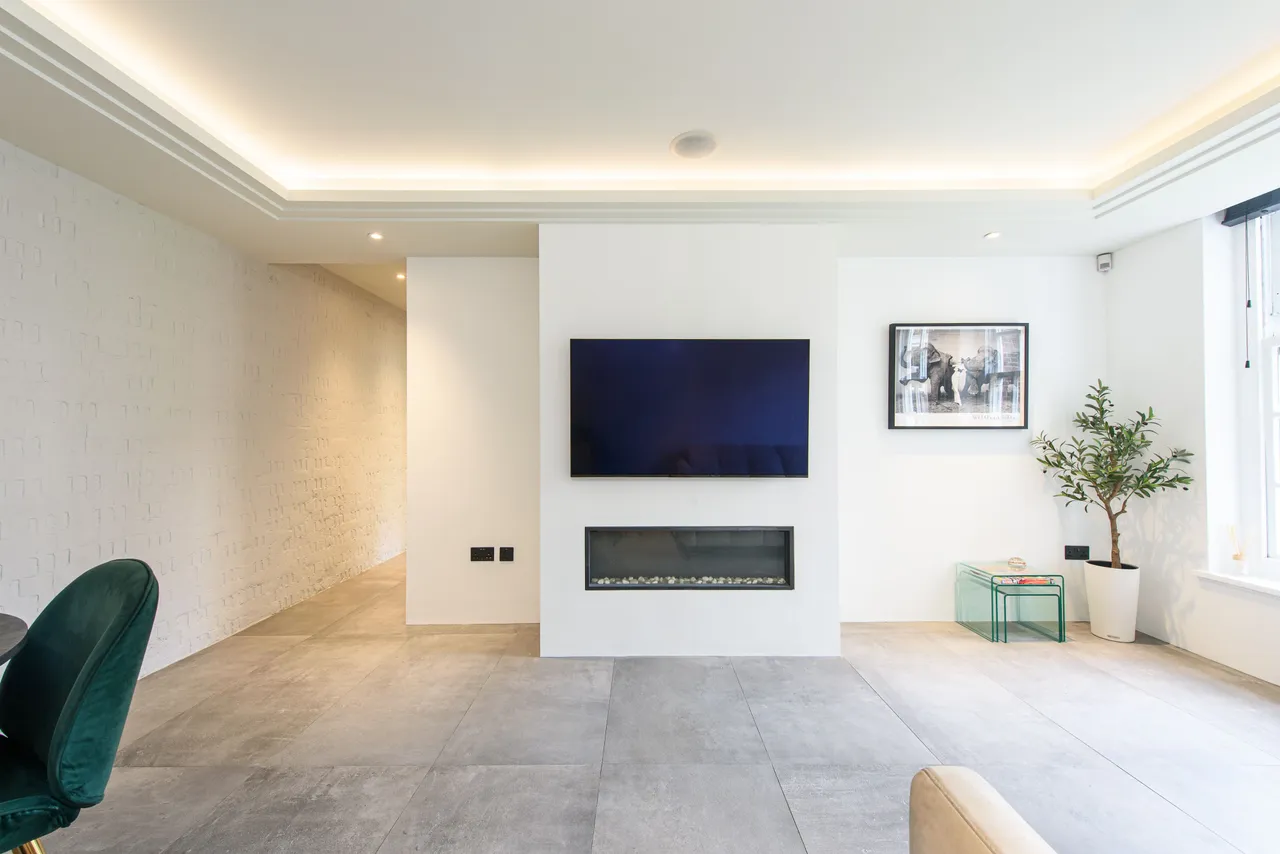 London, NW3, photo 3