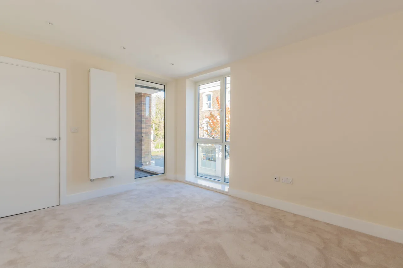 Flat 2, Century House, 2 St Marys Road, London, photo 4