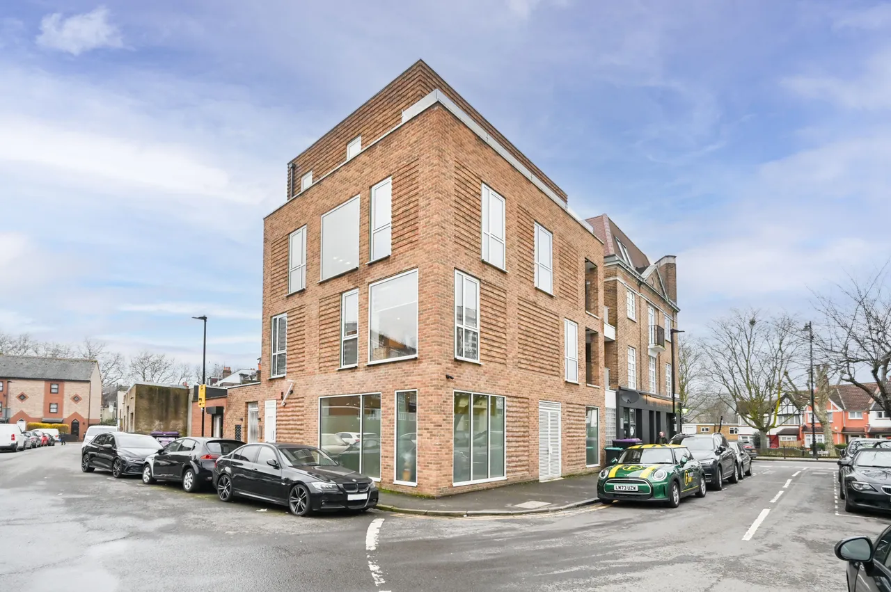 Flat 2, Century House, 2 St Marys Road, London, photo 10