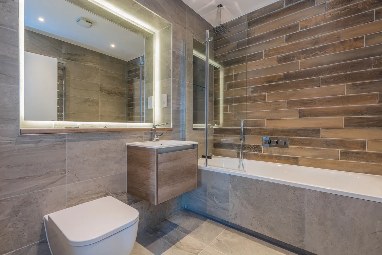 Flat 2, Century House, 2 St Marys Road, London, photo 5