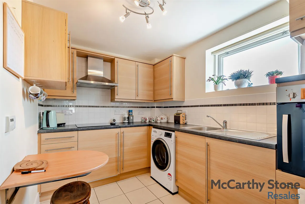 Victoria Road, Malvern, WR14, photo 4