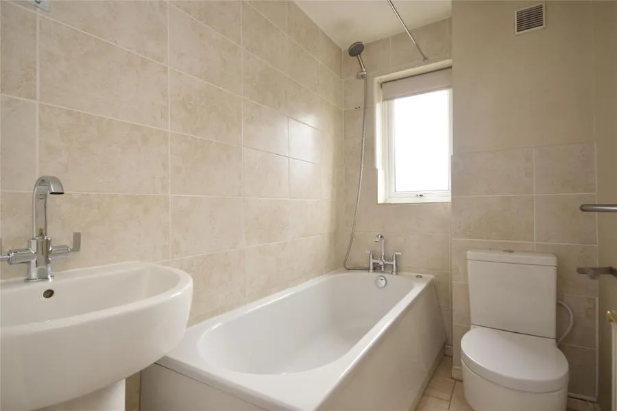 Justicia Way, Up Hatherley, GL51, photo 11