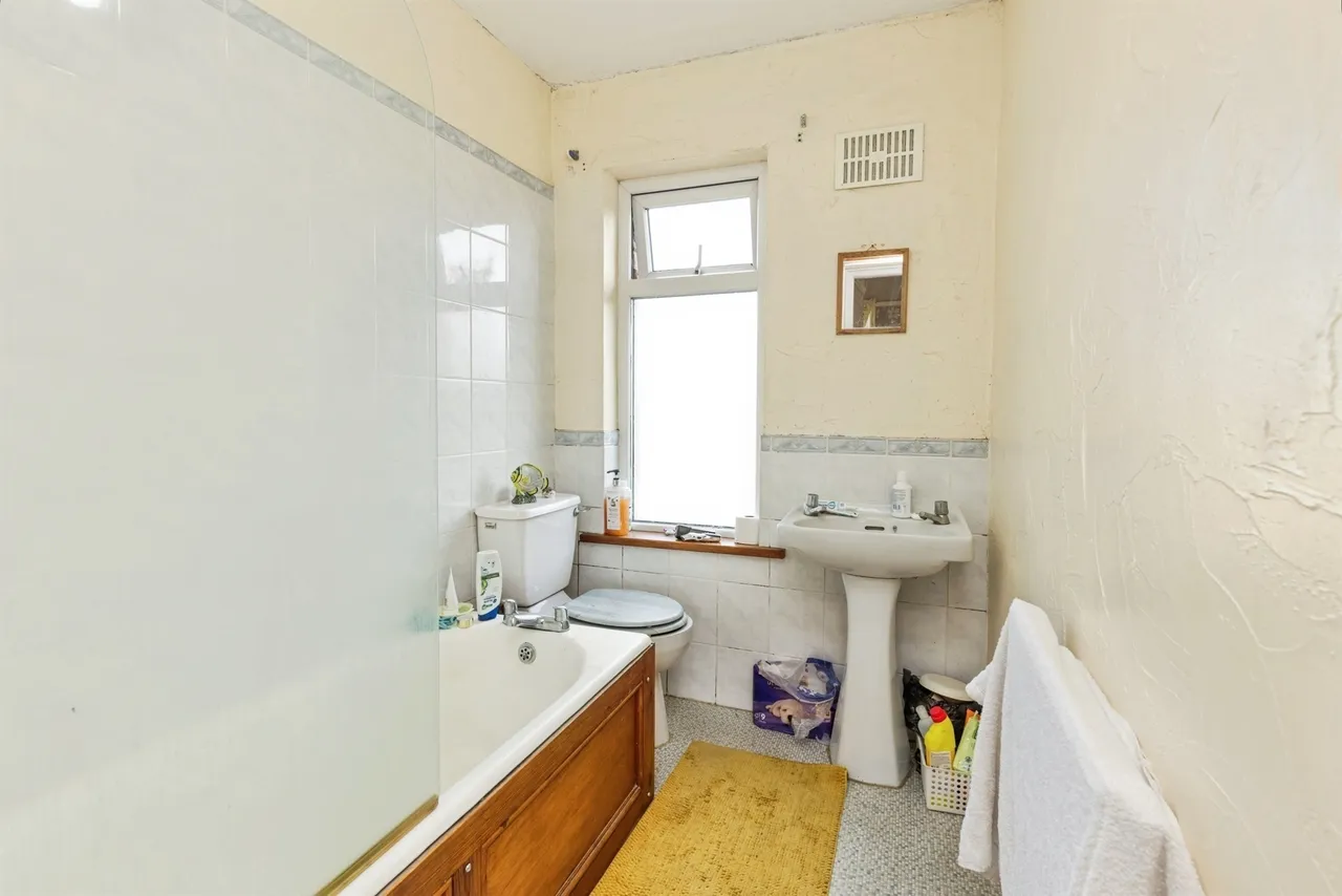 Church Street, Oakworth, Keighley, photo 7
