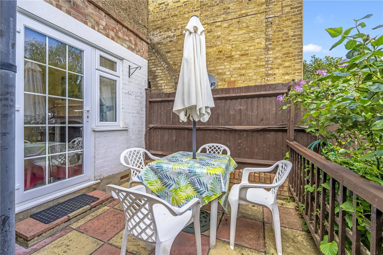 Laurel Road, Hampton Hill, TW12 1JH, photo 8
