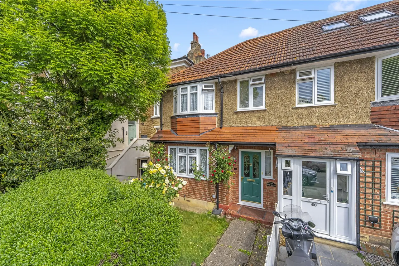 3 bed house for sale — Laurel Road, Hampton Hill, TW12 1JH