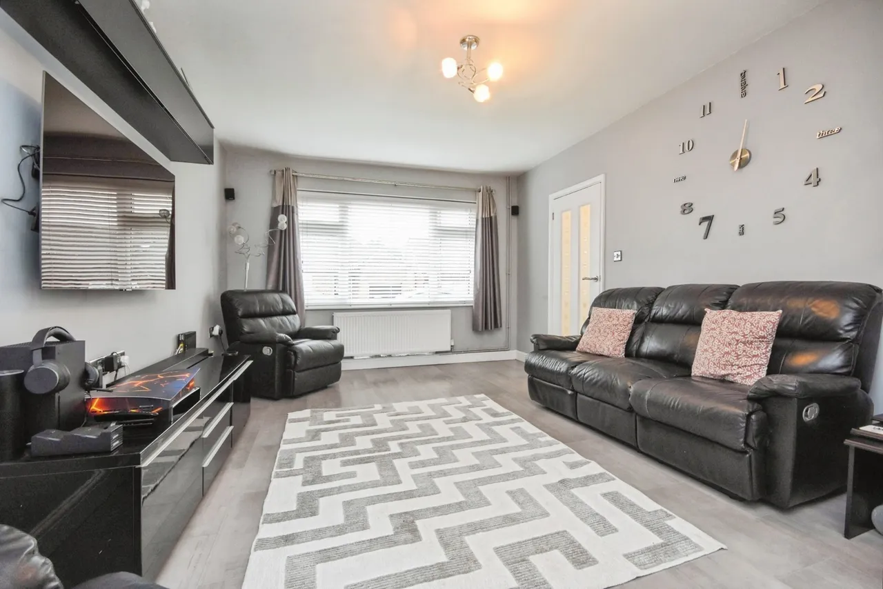 Fetherston Road, Stanford-le-Hope, SS17, photo 3
