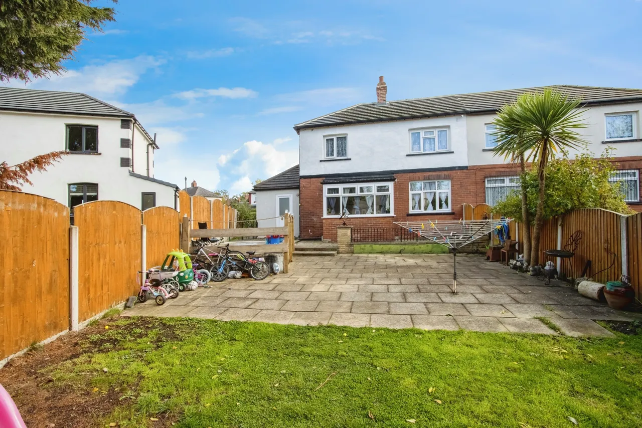 Broadway, Leeds, LS15, photo 14