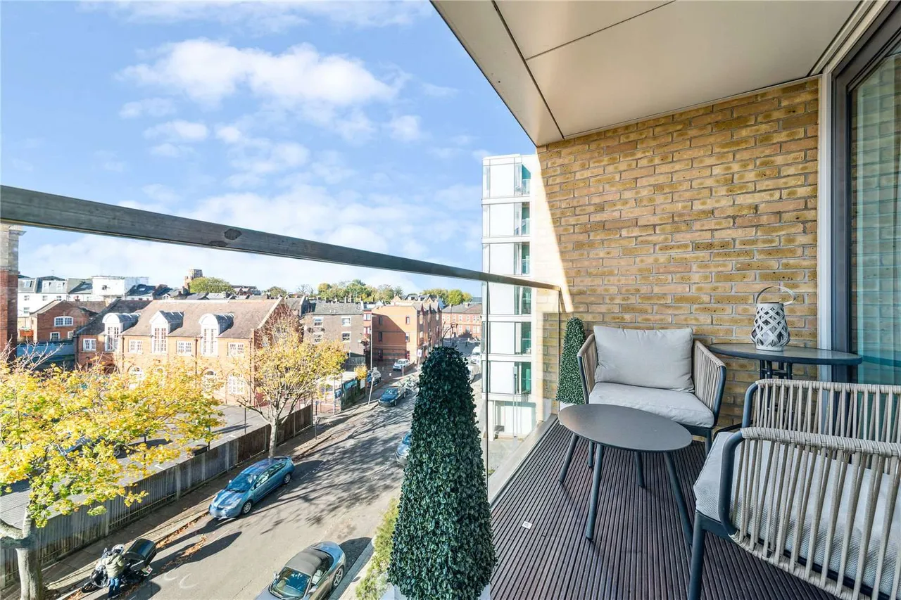 Broomhill Road, London, SW18 4GG, photo 4