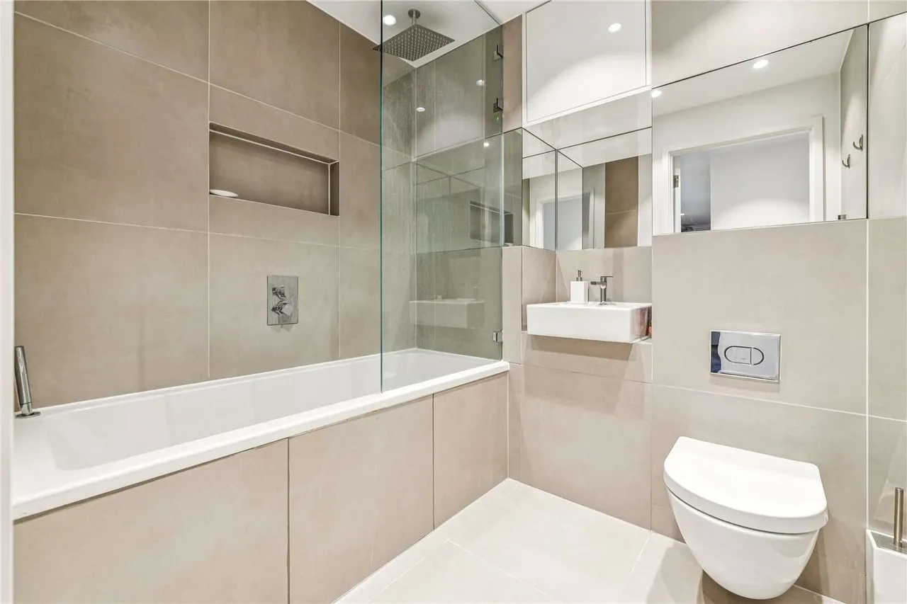 Broomhill Road, London, SW18 4GG, photo 10