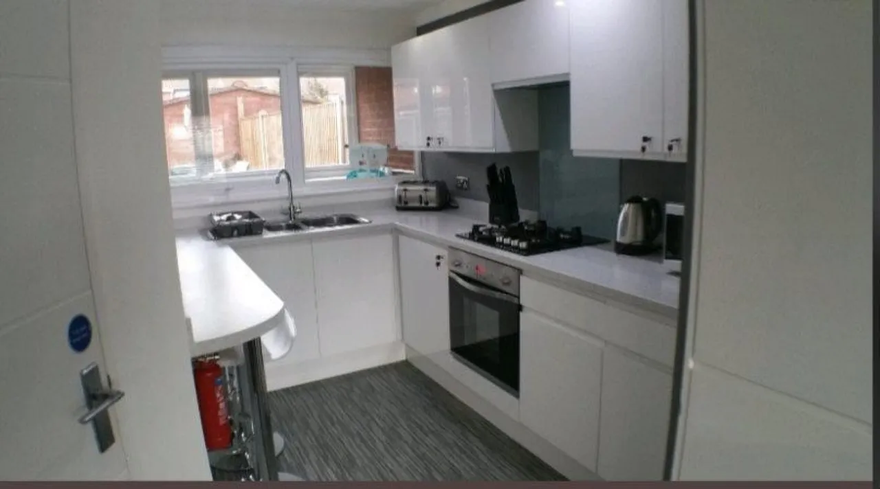 Abbotts Drive, Waltham Abbey, photo 3