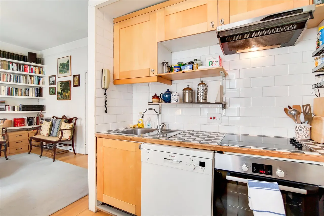 Little Russell Street, London, WC1A, photo 3
