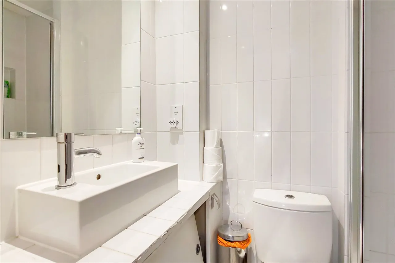 Little Russell Street, London, WC1A, photo 10