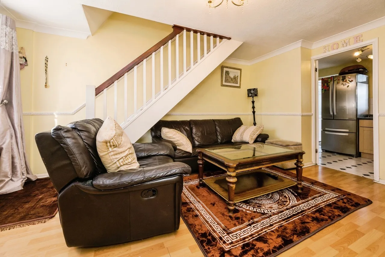St. Michaels Close, Aveley, South Ockendon, Essex, RM15, photo 5