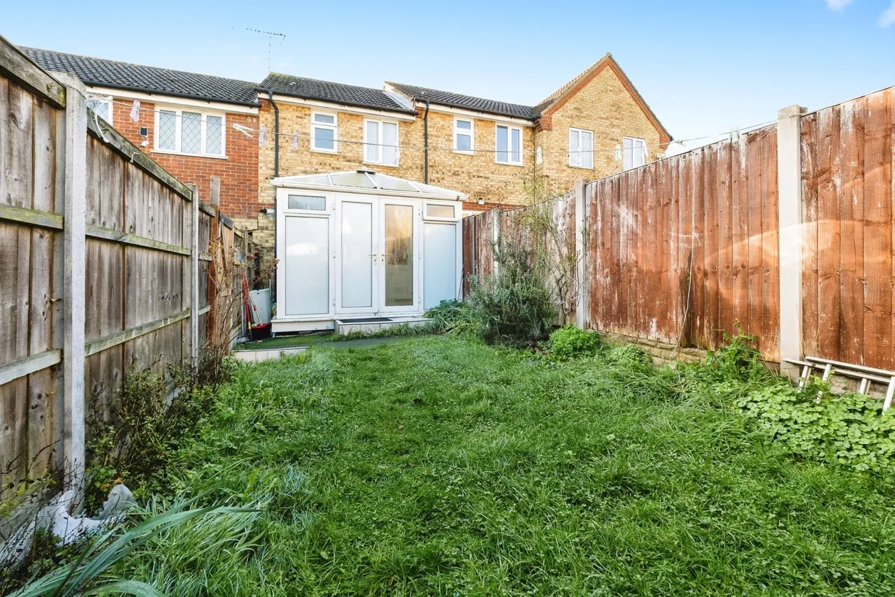 St. Michaels Close, Aveley, South Ockendon, Essex, RM15, photo 13