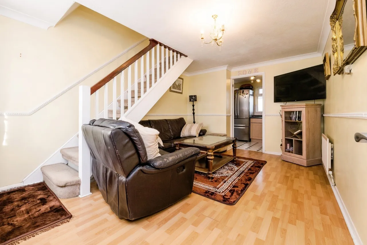 St. Michaels Close, Aveley, South Ockendon, Essex, RM15, photo 6
