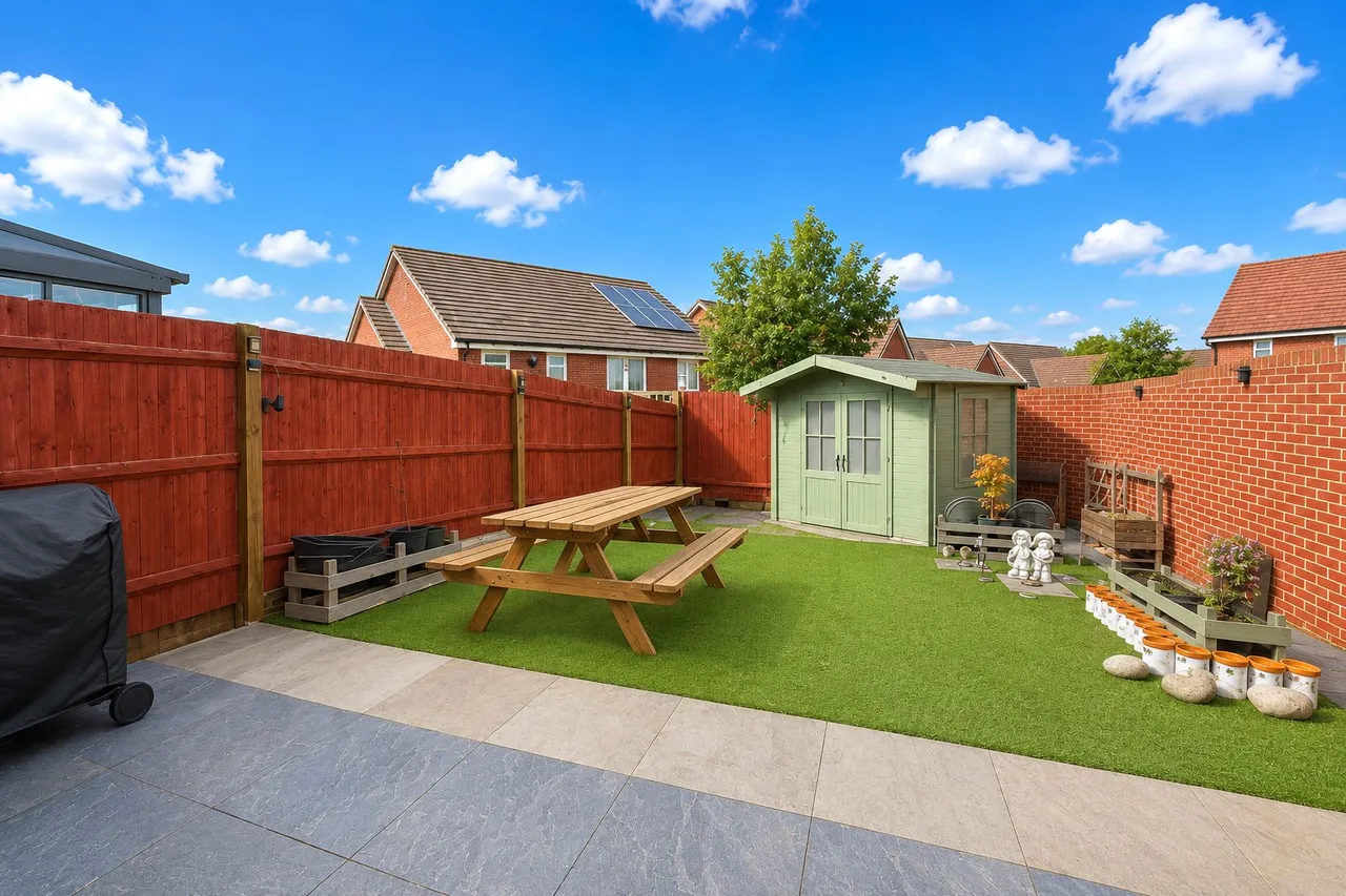 Chapman Drive, Binfield, Bracknell, Berkshire, RG42 4GD, photo 7