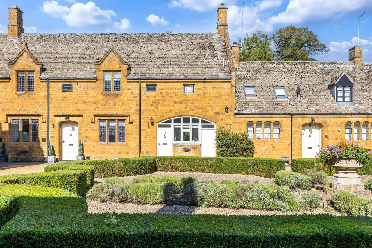 2 bed house for sale, Avon Carrow, Avon Dassett, CV47