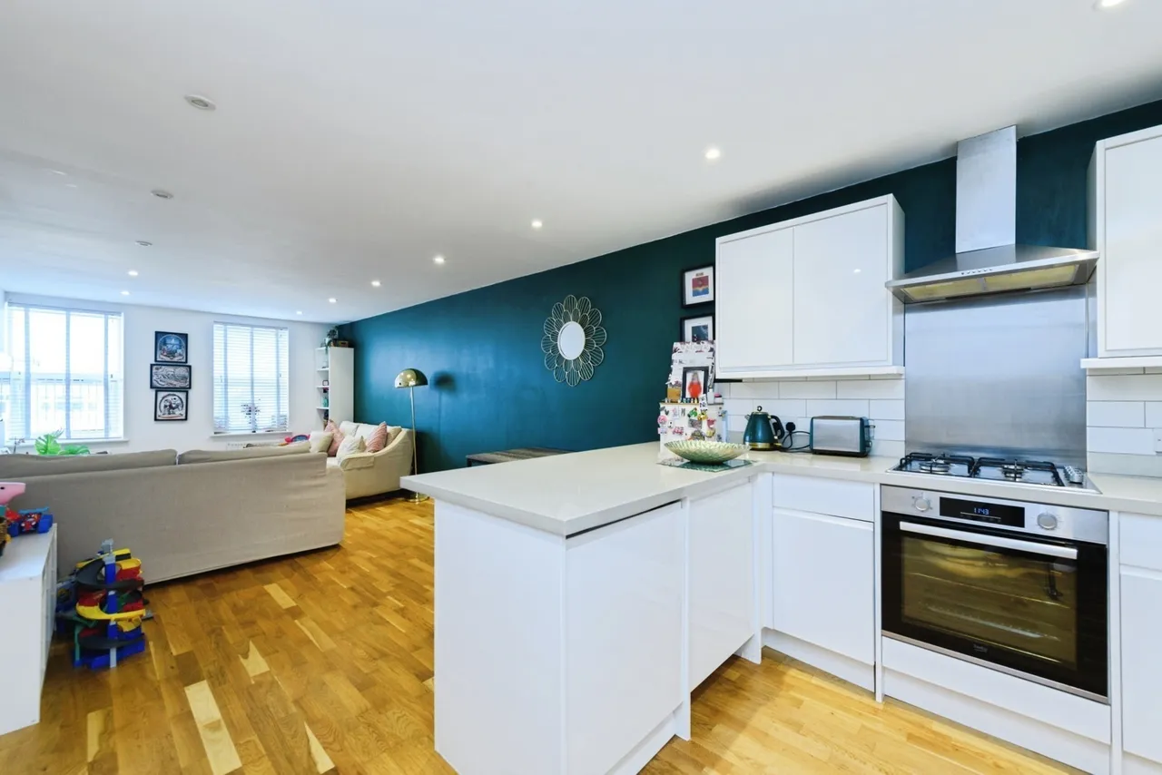 London Road, Sutton, SM3, photo 3