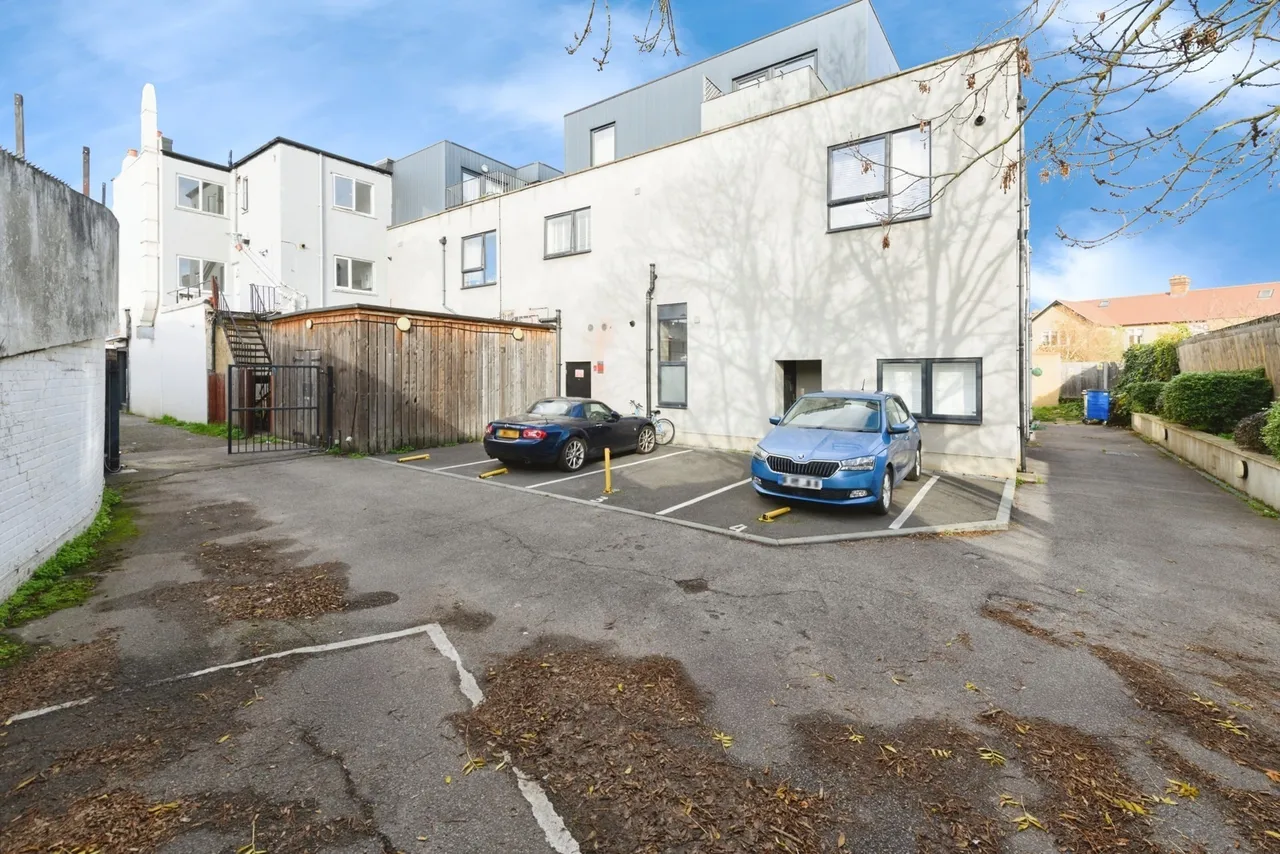 London Road, Sutton, SM3, photo 12