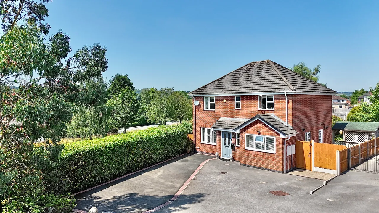 4 bed house for sale, Glebe Gardens, Cheadle, ST10