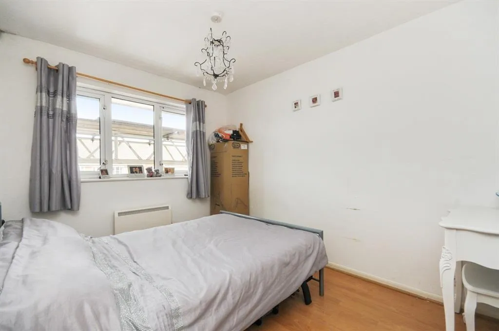 Caraway Place, Wallington, SM6, photo 3