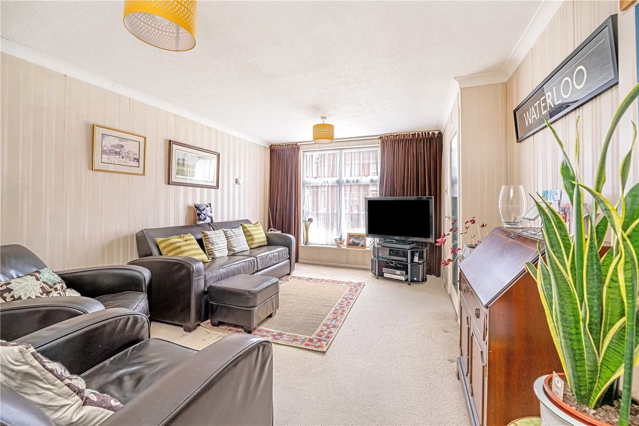 Appleby Close, Twickenham, TW2 5NA, photo 3