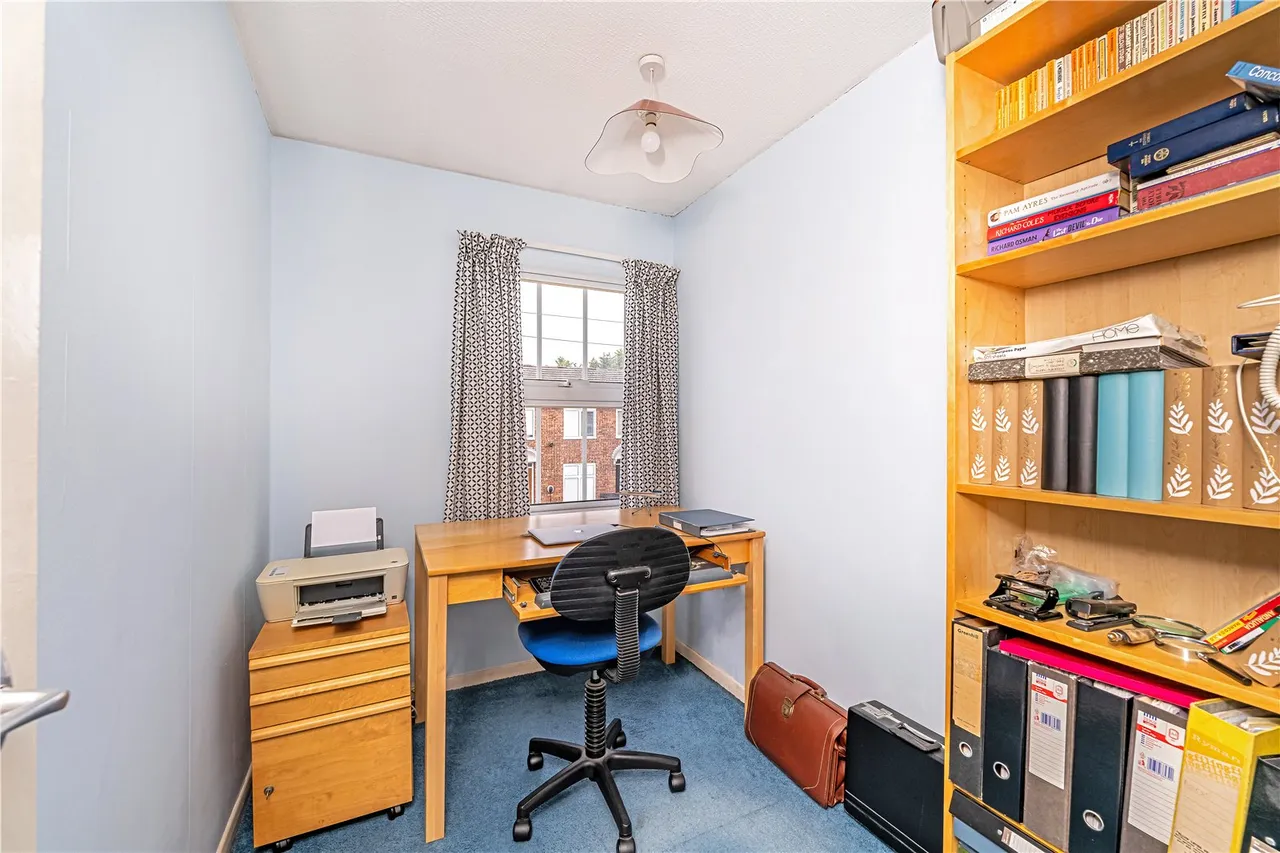 Appleby Close, Twickenham, TW2 5NA, photo 9