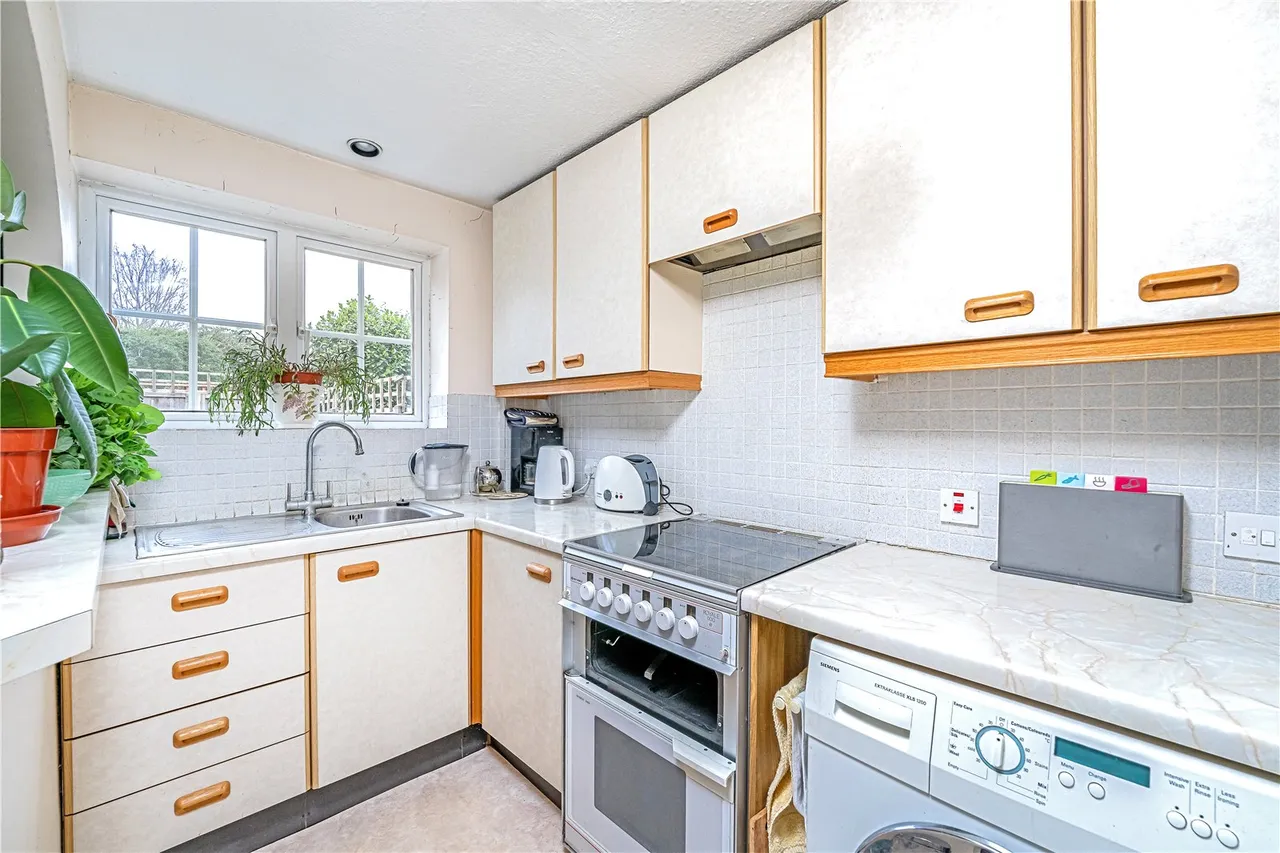 Appleby Close, Twickenham, TW2 5NA, photo 6