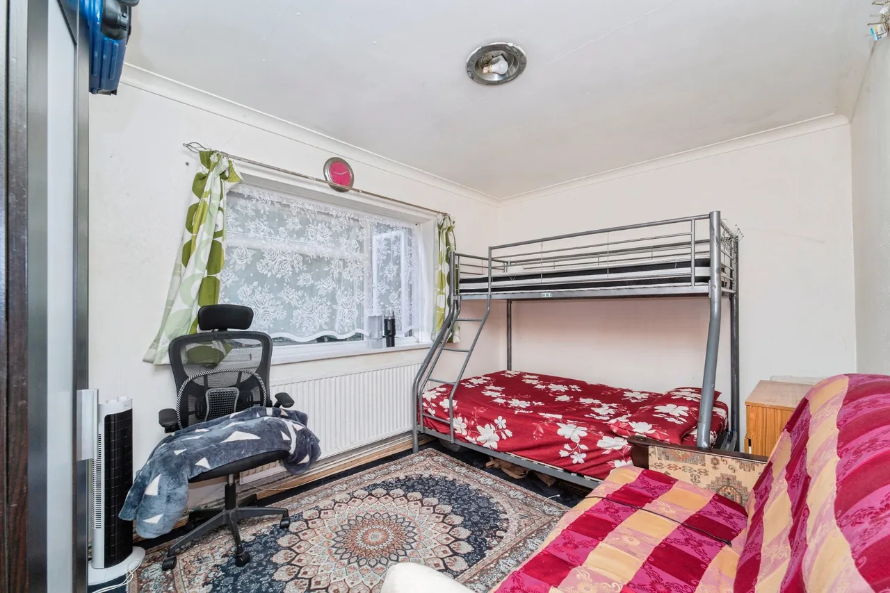 Avenue Road, Southall, UB1, photo 9