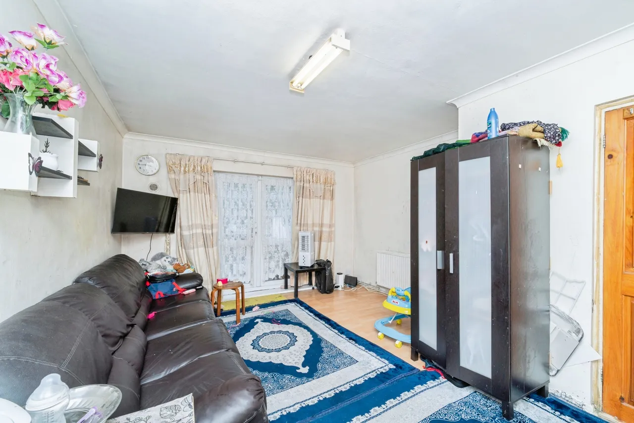 Avenue Road, Southall, UB1, photo 3